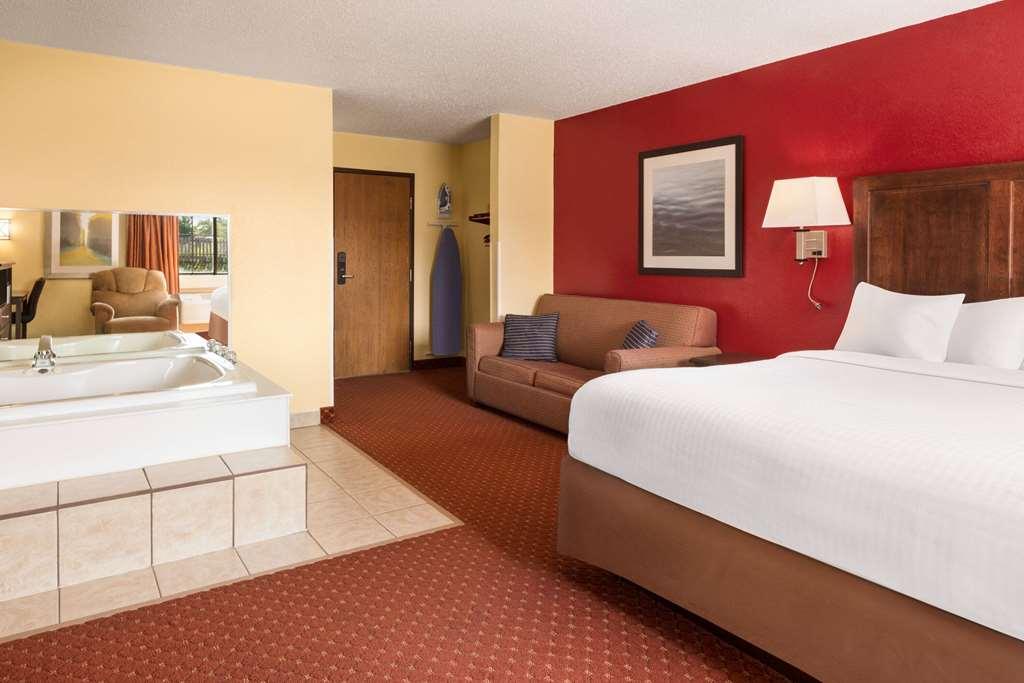 Hotel Baymont By Wyndham Cedar Rapids Pokój zdjęcie