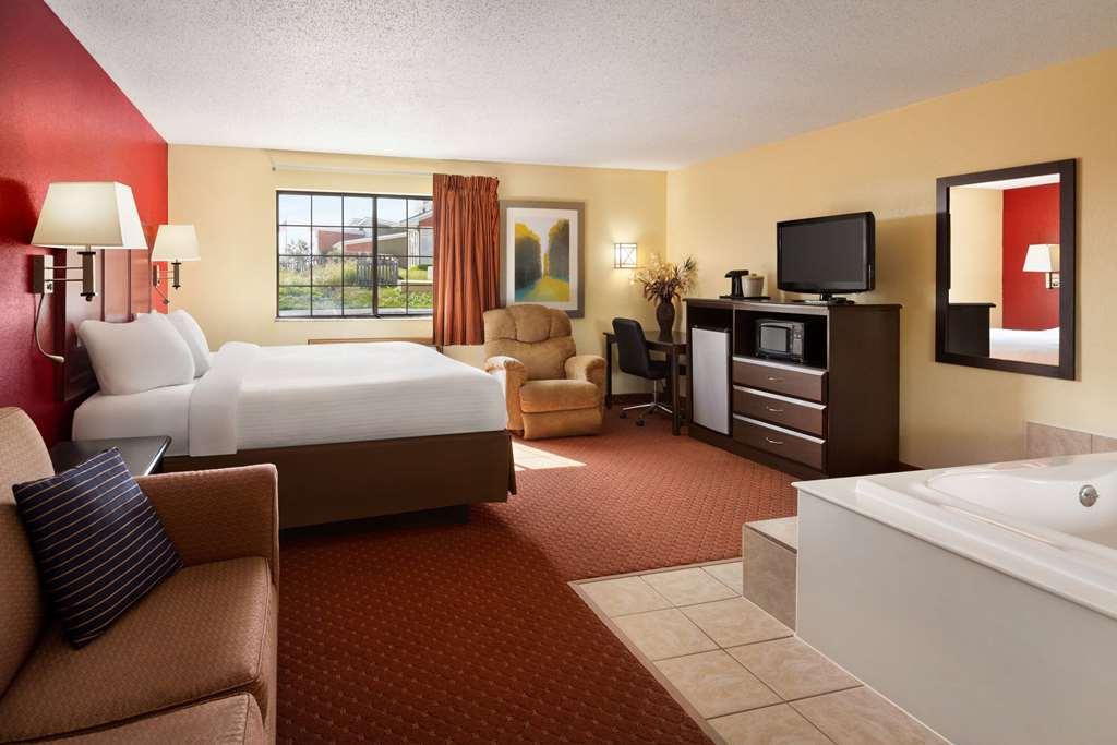 Hotel Baymont By Wyndham Cedar Rapids Pokój zdjęcie