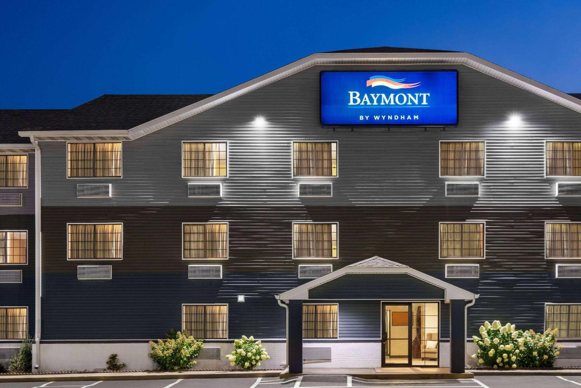 Hotel Baymont By Wyndham Cedar Rapids Zewnętrze zdjęcie