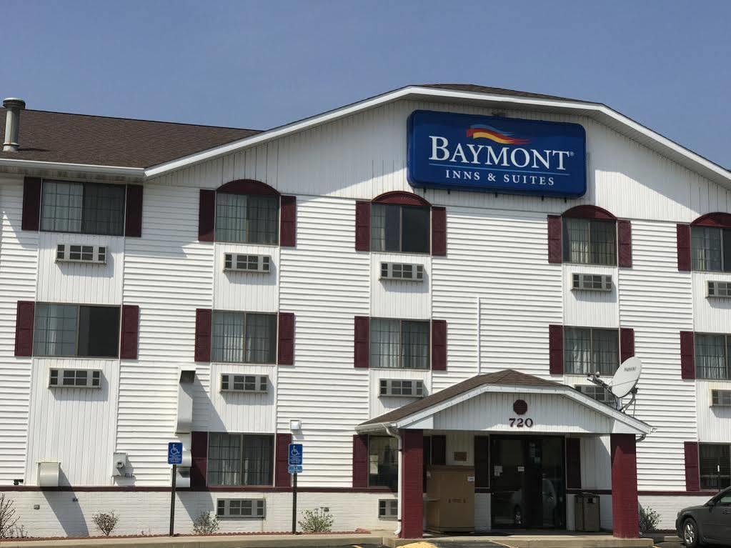 Hotel Baymont By Wyndham Cedar Rapids Zewnętrze zdjęcie